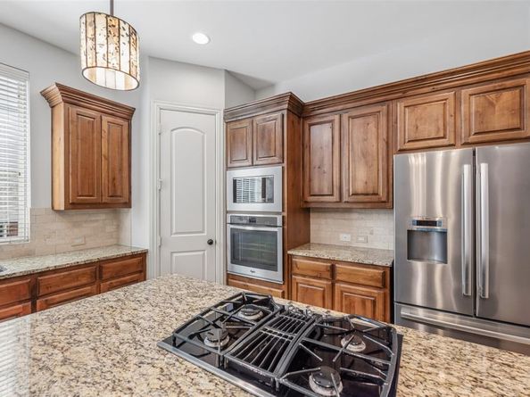 425  Adventurous Shield Drive , Lewisville Texas 75056