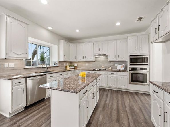 5100  Broken Bow Drive , Fort Worth Texas 76137