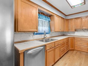 1501  Bardfield Avenue , Garland Texas 75041