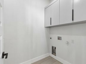 3510  Navaro Street , Dallas Texas 75212