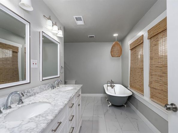 3240  Lipscomb Street , Fort Worth Texas 76110