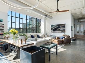 2220  Canton Street  407, Dallas Texas 75201