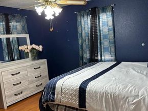 2438  Five Mile Circle , Dallas Texas 75233