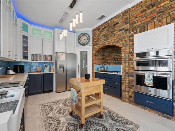 5211  Vicksburg Drive , Arlington Texas 76017