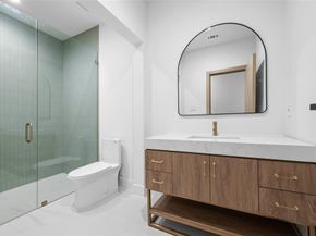 1514  Holly Avenue , Dallas Texas 75204