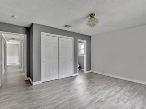 1836  Junius Street , Fort Worth Texas 76103