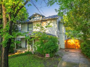 824  Elsbeth Street , Dallas Texas 75208