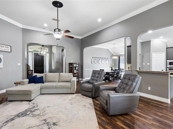 1573  Flying Jib Drive , Azle Texas 76020