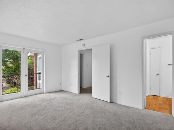 7510  Holly Hill Drive  150, Dallas Texas 75231