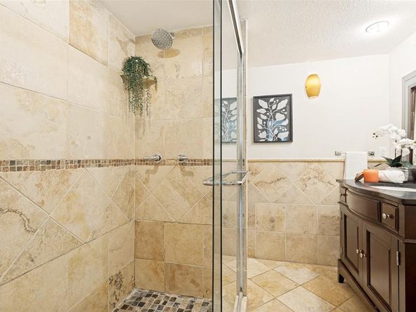 2710  Douglas Avenue  114, Dallas Texas 75219
