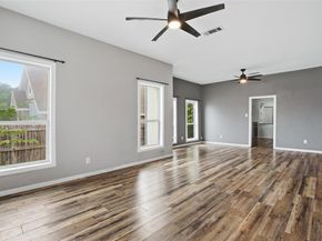 1329  New York Avenue , Fort Worth Texas 76104