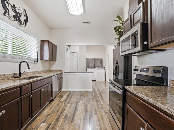 1329  New York Avenue , Fort Worth Texas 76104