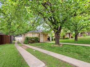 412 N Montreal Avenue , Dallas Texas 75208