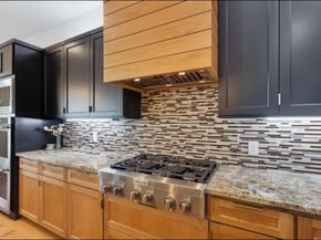 2027  Noe Boulevard , Heath Texas 75126