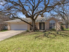 945  Lake Ridge Drive , Azle Texas 76020