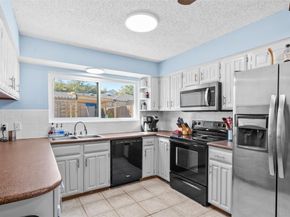 7329  Southridge Trail , Fort Worth Texas 76133