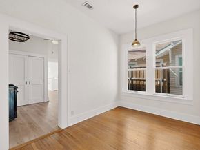 719  Dumont Street , Dallas Texas 75214