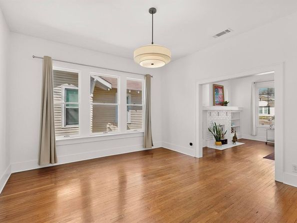 719  Dumont Street , Dallas Texas 75214