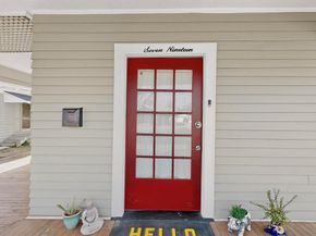 719  Dumont Street , Dallas Texas 75214