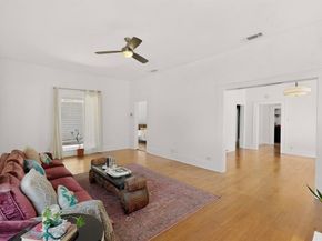 719  Dumont Street , Dallas Texas 75214