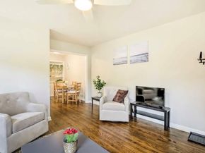406 N Montreal Avenue , Dallas Texas 75208