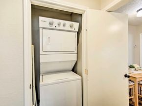 406 N Montreal Avenue , Dallas Texas 75208