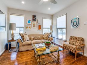 406 N Montreal Avenue , Dallas Texas 75208