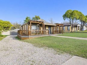 406 N Montreal Avenue , Dallas Texas 75208