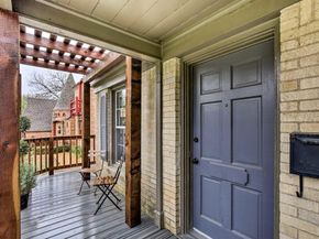 406 N Montreal Avenue , Dallas Texas 75208