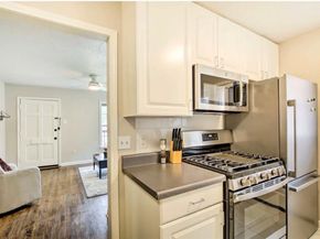 406 N Montreal Avenue , Dallas Texas 75208