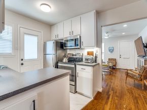 406 N Montreal Avenue , Dallas Texas 75208