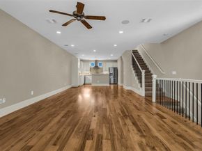 2606  Shelby Avenue  307, Dallas Texas 75219