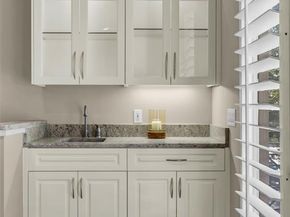 2606  Shelby Avenue  307, Dallas Texas 75219