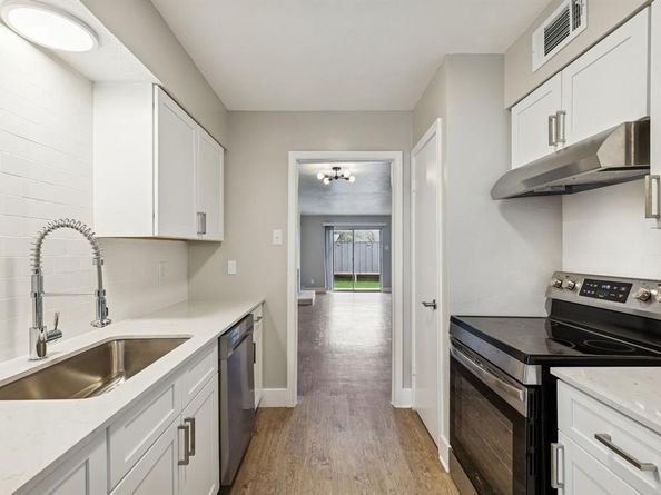 15757  El Estado Drive , Dallas Texas 75248