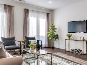 2513  El Camino Lane , Dallas Texas 75212