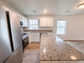 1739  Mcbroom Street , Dallas Texas 75212