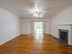 2013  Huntington Lane , Fort Worth Texas 76110