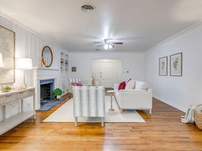 2013  Huntington Lane , Fort Worth Texas 76110