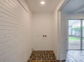2013  Huntington Lane , Fort Worth Texas 76110