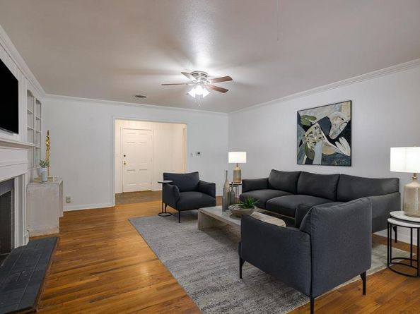 2013  Huntington Lane , Fort Worth Texas 76110