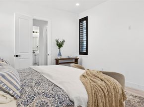 531 W Laureland Road , Dallas Texas 75232