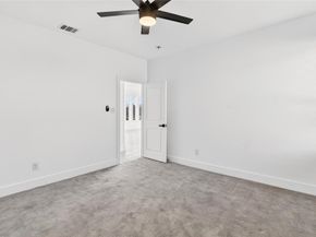 531 W Laureland Road , Dallas Texas 75232