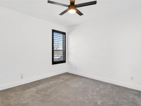 531 W Laureland Road , Dallas Texas 75232