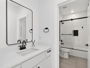 531 W Laureland Road , Dallas Texas 75232