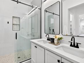 531 W Laureland Road , Dallas Texas 75232