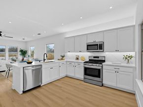 10121  Budtime Lane , Dallas Texas 75217