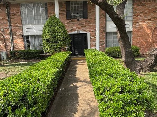 8057  Meadow Road  202, Dallas Texas 75231