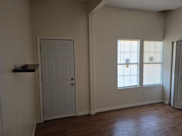 2815  Avenue E  , Fort Worth Texas 76105