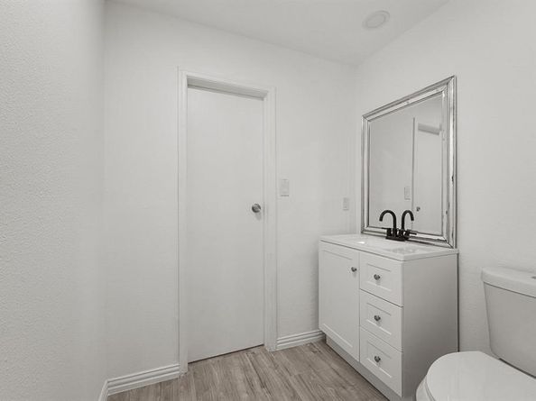 714  Colgate Circle , Garland Texas 75042