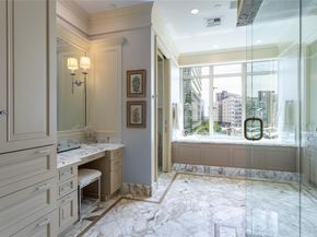 2525 N PEARL Street  903, Dallas Texas 75201
